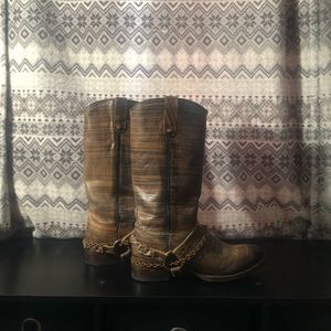 Women’s Brown cowboy boots.. used and loved